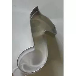 Vykrajovač Nota — precízne tvaruje a zdobí vaše pečené dobroty.