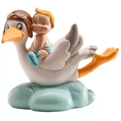 Figúrka na tortu chlapček letiaci čáp na oblaku