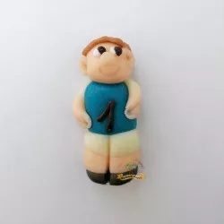 Figúrka na tortu futbalista modré dresy 6 cm z kokosovej hmoty