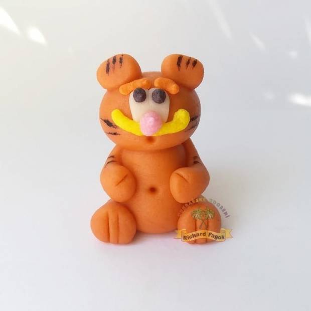 Garfield 5cm figúrka na tortu z kokosového plastu