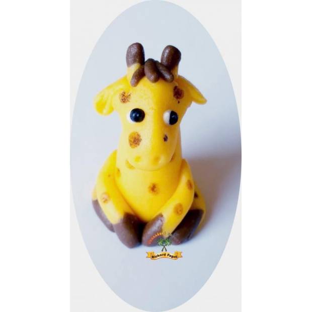 Tortová figúrka žirafa 3D 60g kokosovej hmoty