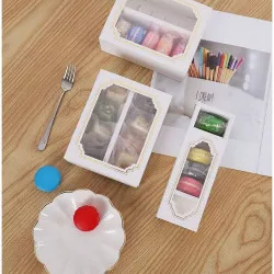 Krabička na makrónky biela so zlatým rámikom 15,5 × 12,5 × 5,2 cm (na 10 kusov)