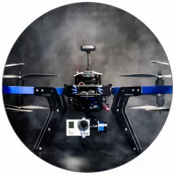 Jedlý papier lietajúci dron na čiernom pozadí 19,5 cm