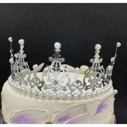 Nejedlá dekorace kovová koruna stříbrná s bílými perlami