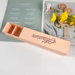 Krabička na 6 makróniek v nežnej ružovej farbe