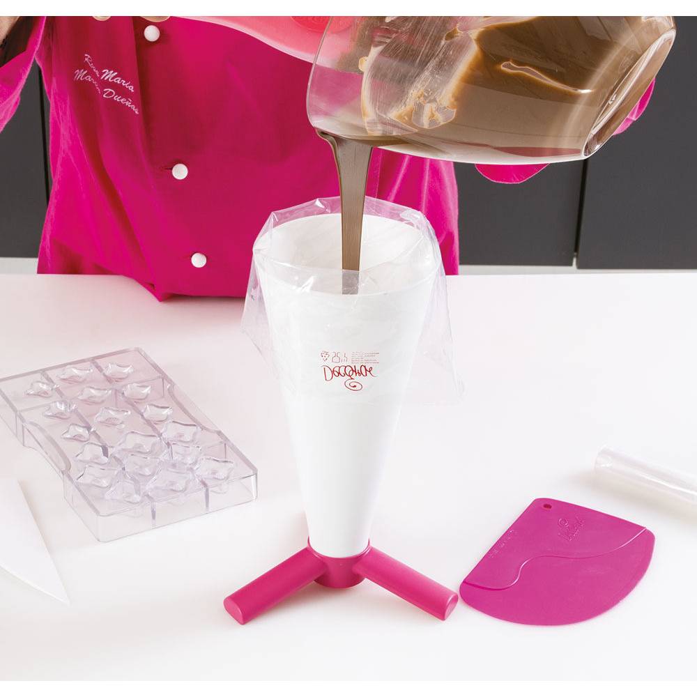 E-shop Plastový stojanček na cukrárske vrecúško 22,5 x 15 cm
