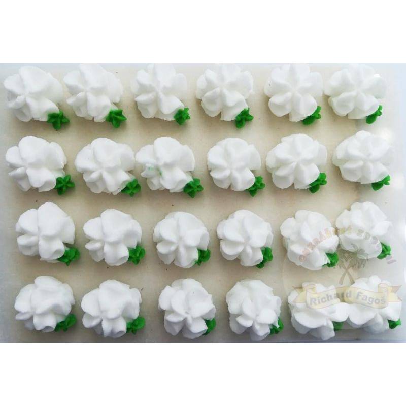 E-shop Cukrové květy bílé na platíčku 24ks